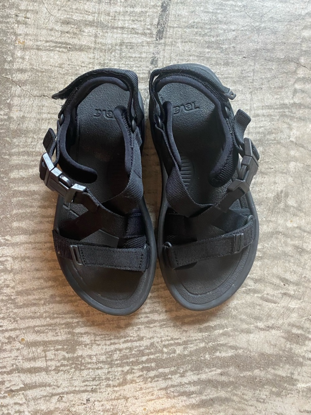 Teva Women’s Hurricane Verge Sandals Black 8 EUC - Picture 2 of 4